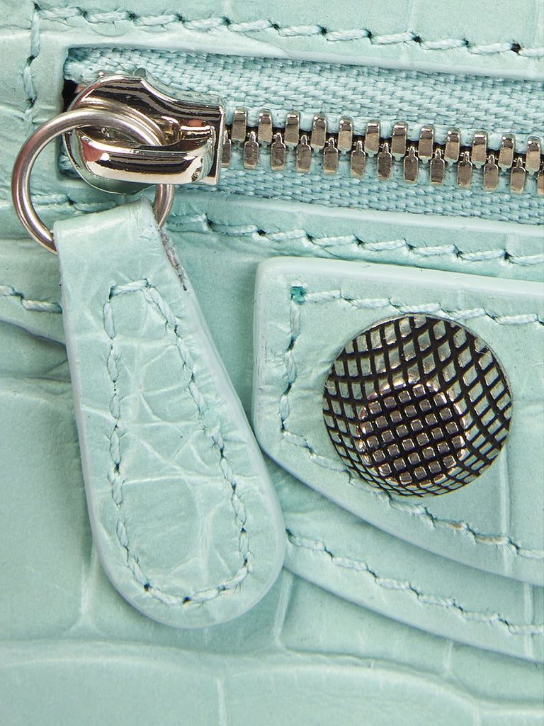 Le Cagole Shoulder Bag Croc Embossed in Mint
