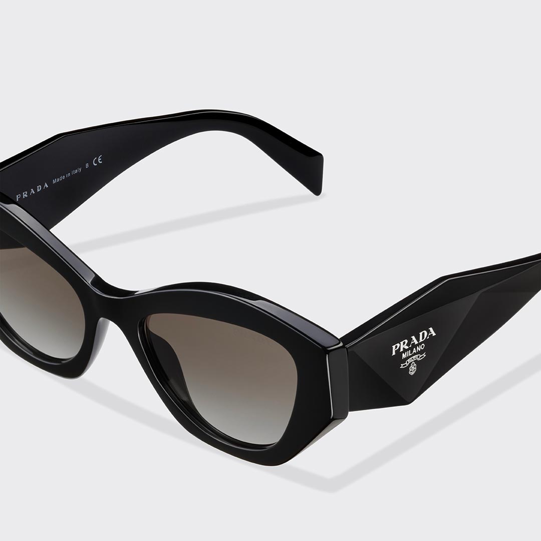 Embracing Elegance: A love letter to black winter wardrobe accessories.