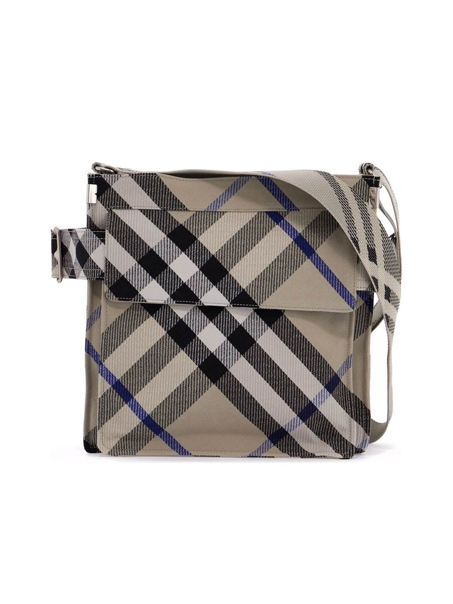 【BURBERRY】SMALL TRENCH TOTE キャンバスショルダー Small Trench Tote in Military - Men, Cotton Gabardine