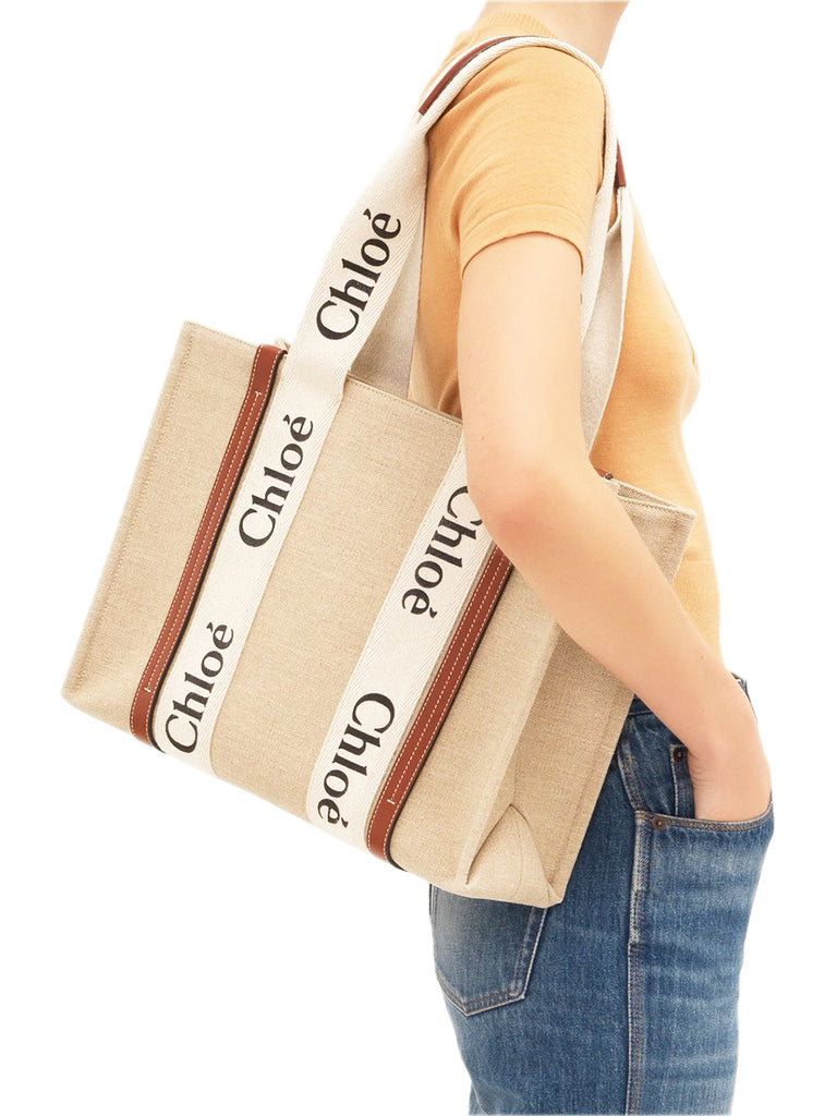 Chloé Medium Woody Tote Bag in Linen White/Brown