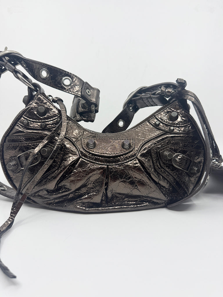 Le Cagole XS Shoulder Bag in Metallized Bronze – COSETTE