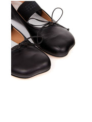 Signature Motif Flat Shoes 4