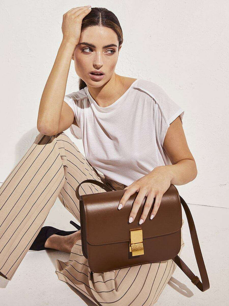 Medium classic bag in box calfskin camel Clearance