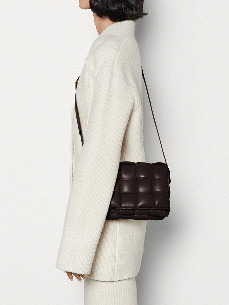 ☆BOTTEGA VENETA☆ CASSETTE ショルダーバッグ FONDANT♪ Bottega Veneta Padded Cassette Fondant in Leather - US