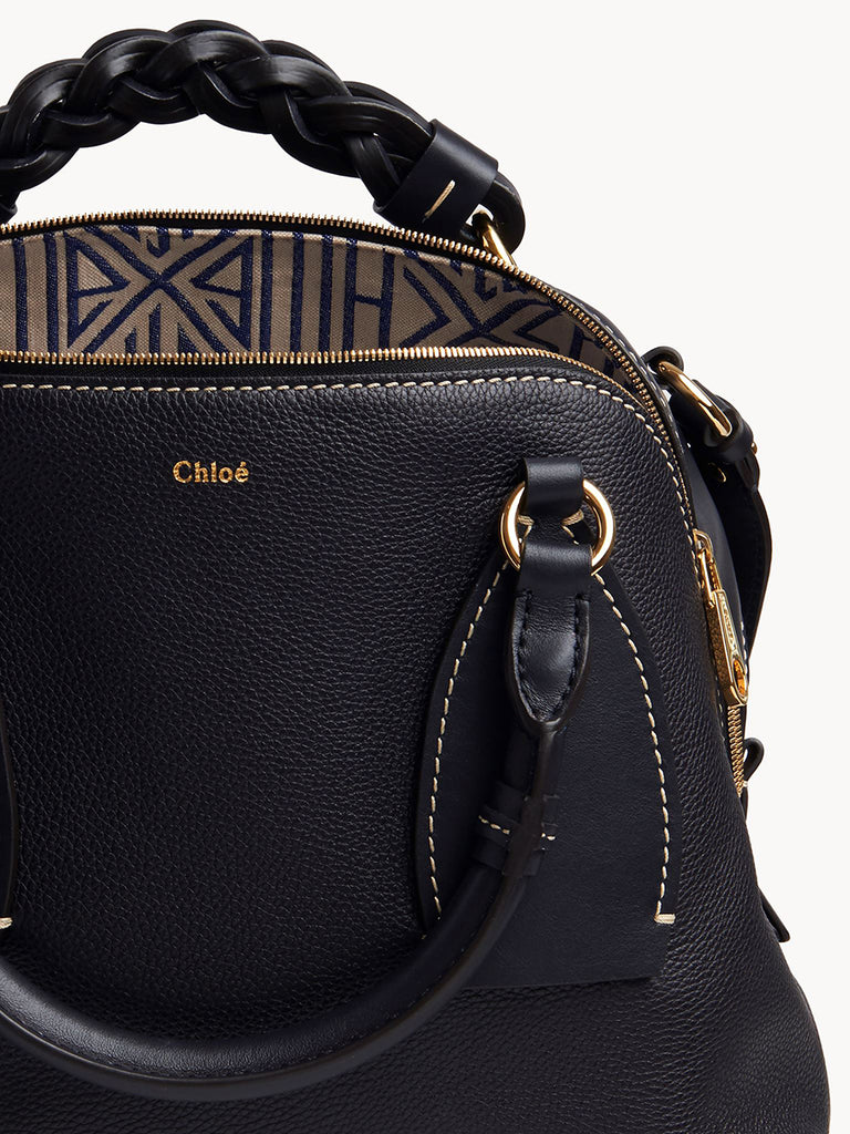 【Chloé】DARIA（ミディアムサイズ） Chloe Medium Daria Bag in Full Blue | Designer Bags – COSETTE