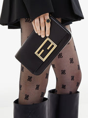 Wallet on Chain with Pouches in Black